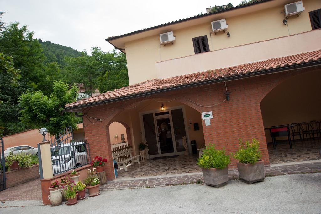 Albergo Magrini Della Genga Genga  Dış mekan fotoğraf